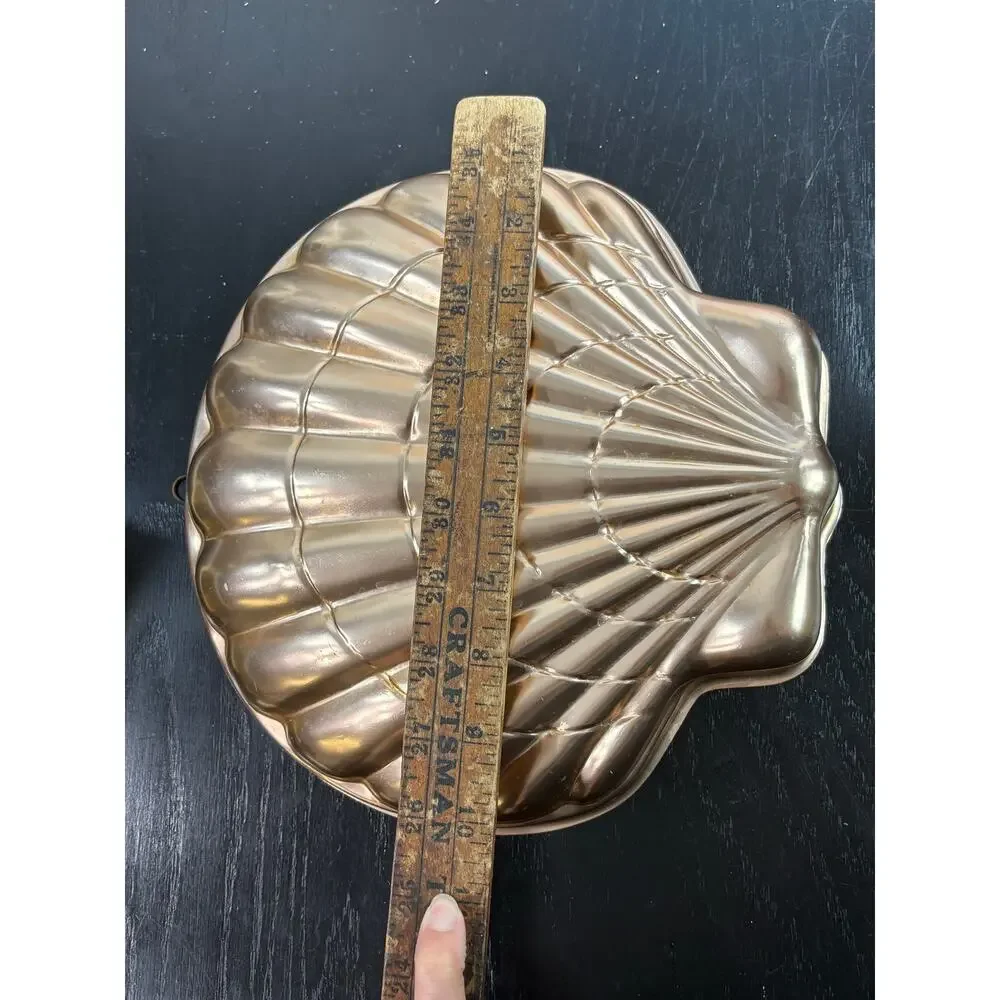 American Vintage Hanging Copper Mold- Seashell- Some wear- 10x10- Coastal